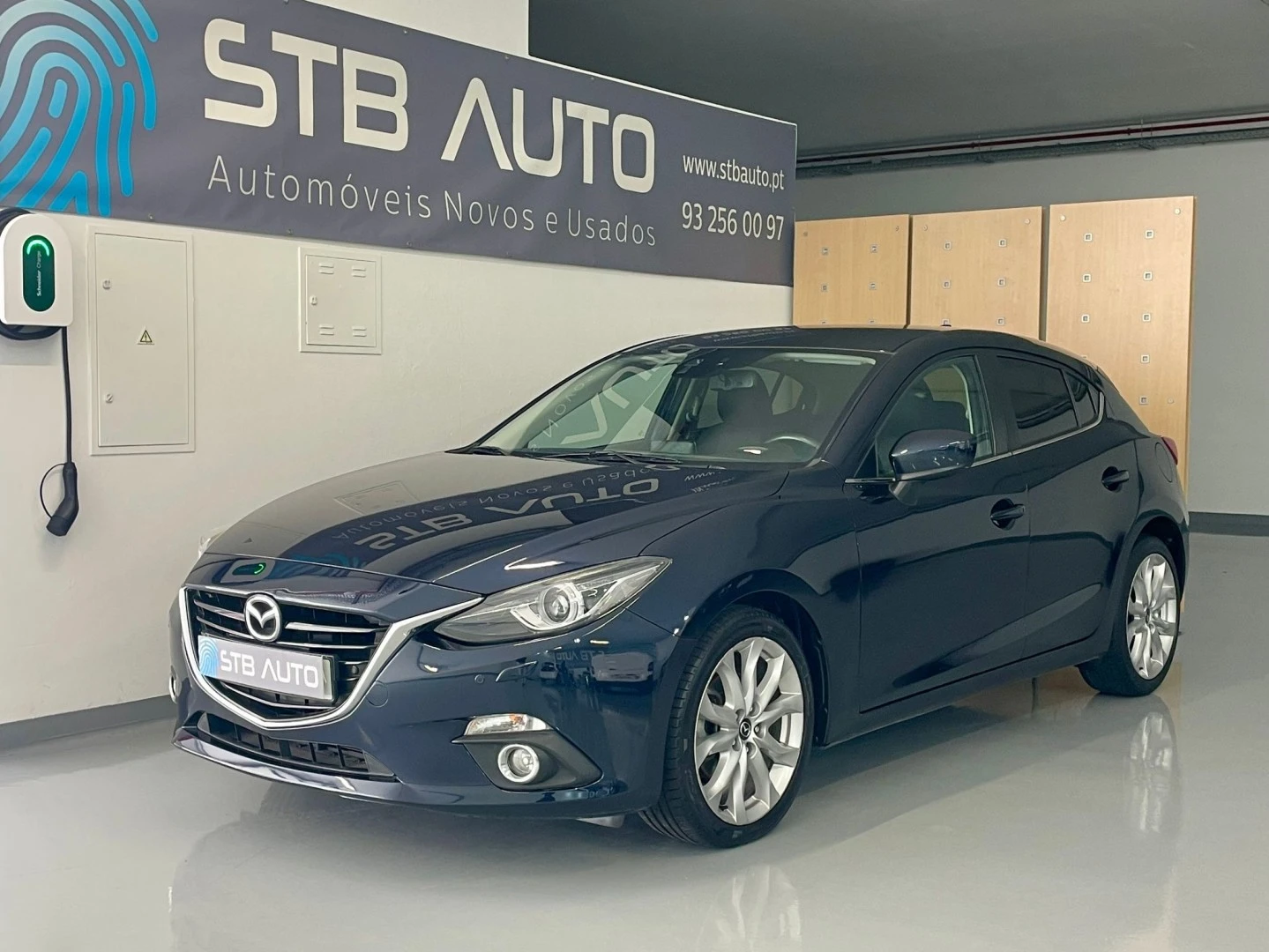 Mazda 3 1.5 Sky-D Excellence Navi