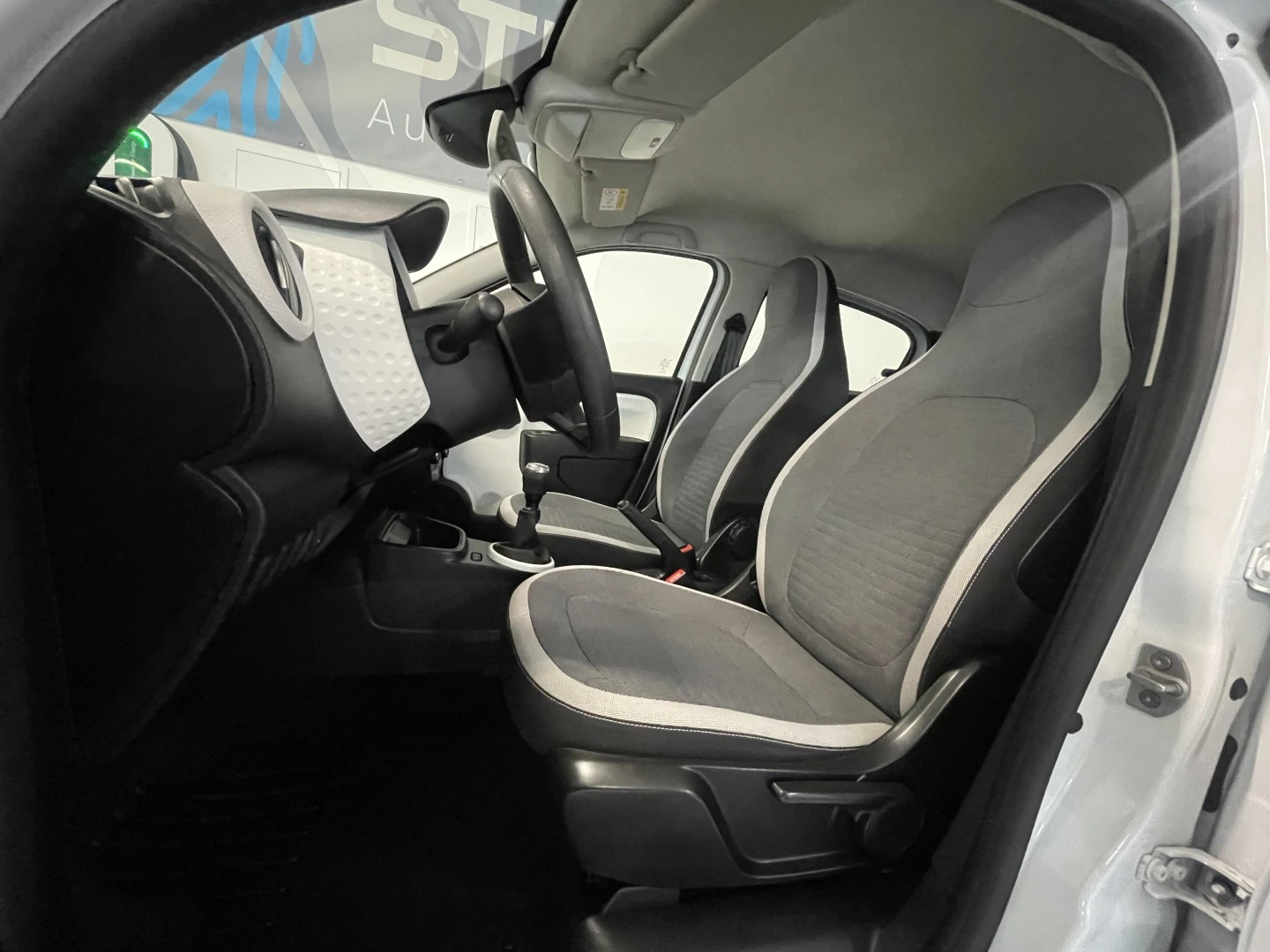 Renault Twingo SCe 65 lIMITED