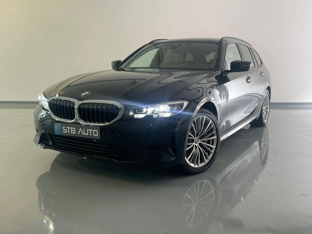 BMW 330 e Touring Pack M Auto