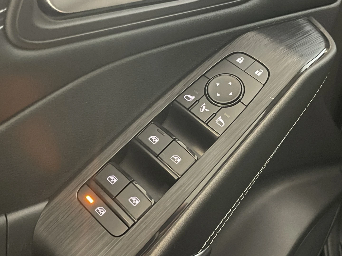 Nissan Qashqai 1.3 DIG-T N-Connecta LED Xtronic