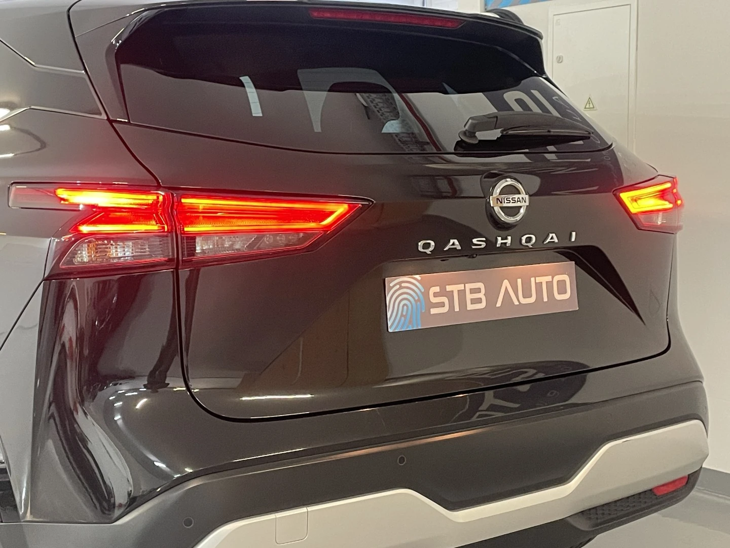 Nissan Qashqai 1.3 DIG-T N-Connecta LED Xtronic