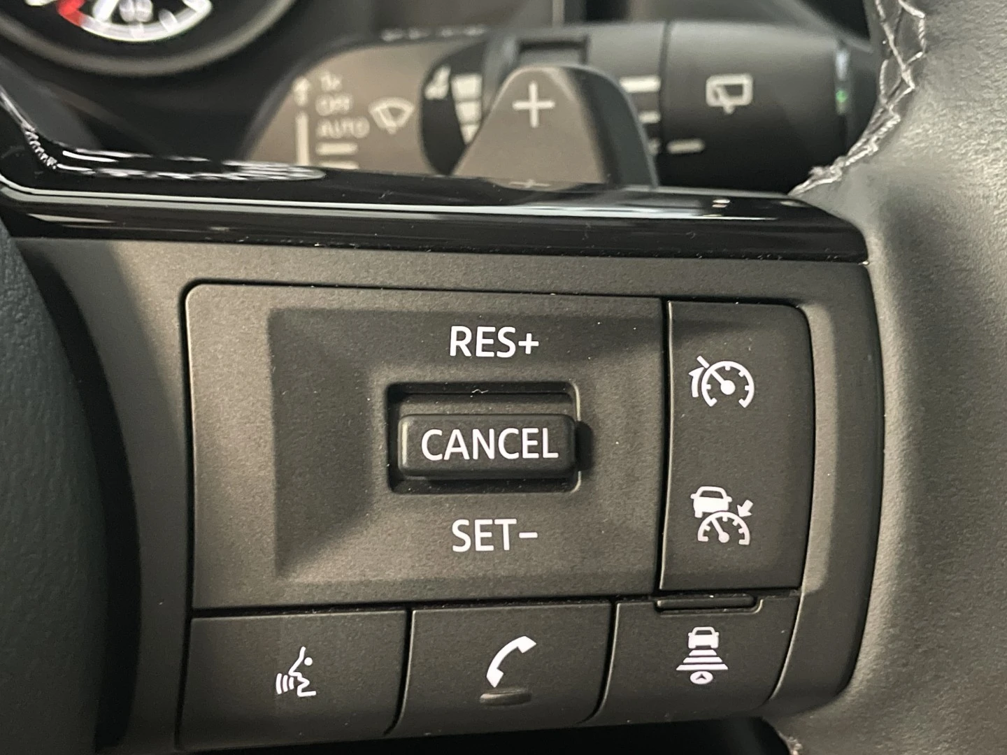 Nissan Qashqai 1.3 DIG-T N-Connecta LED Xtronic