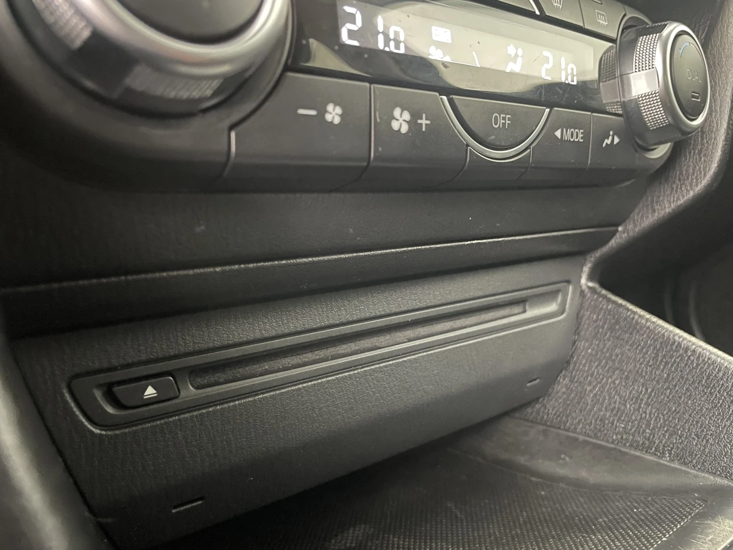 Mazda 3 1.5 Sky-D Excellence Navi