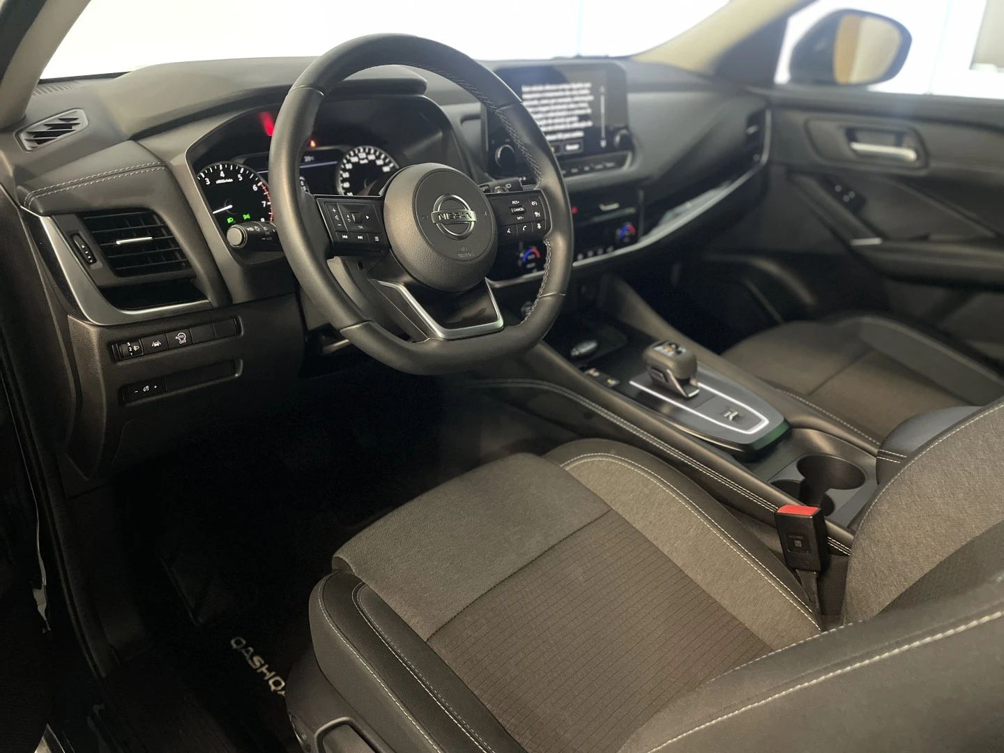 Nissan Qashqai 1.3 DIG-T N-Connecta LED Xtronic