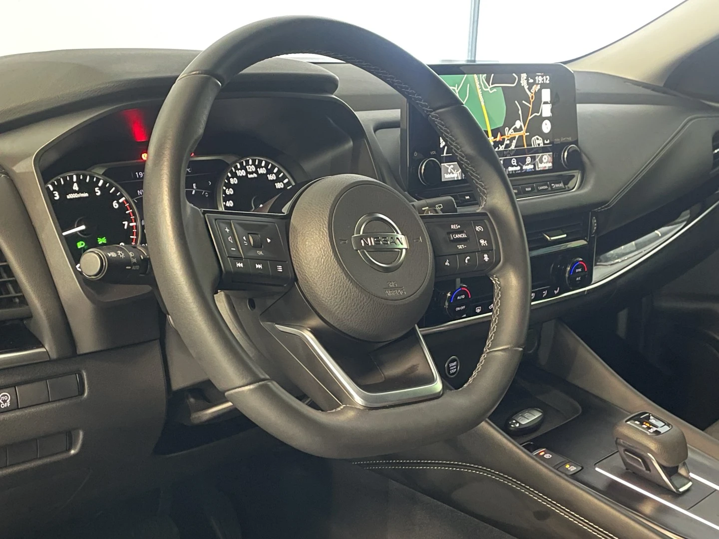 Nissan Qashqai 1.3 DIG-T N-Connecta LED Xtronic