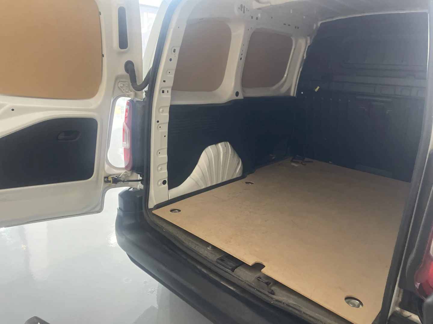 Peugeot Partner Pro Standard 4d