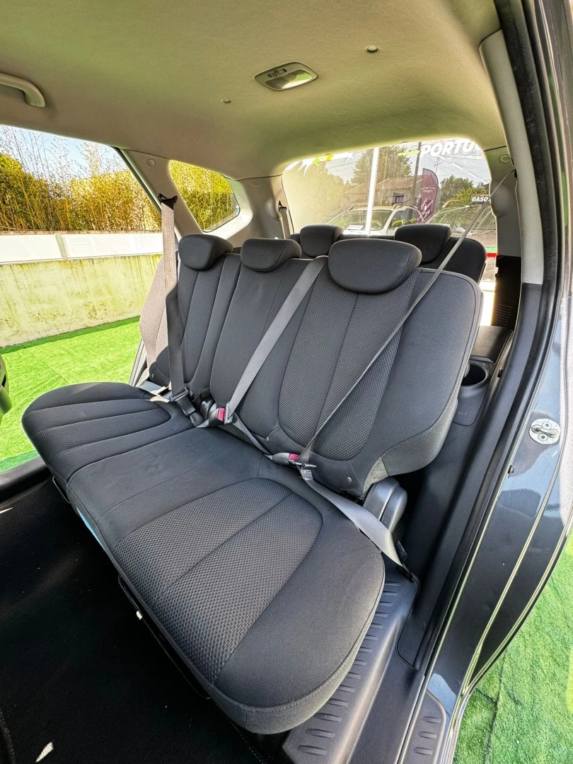 Kia Carens 1.6 CRDi Spirit