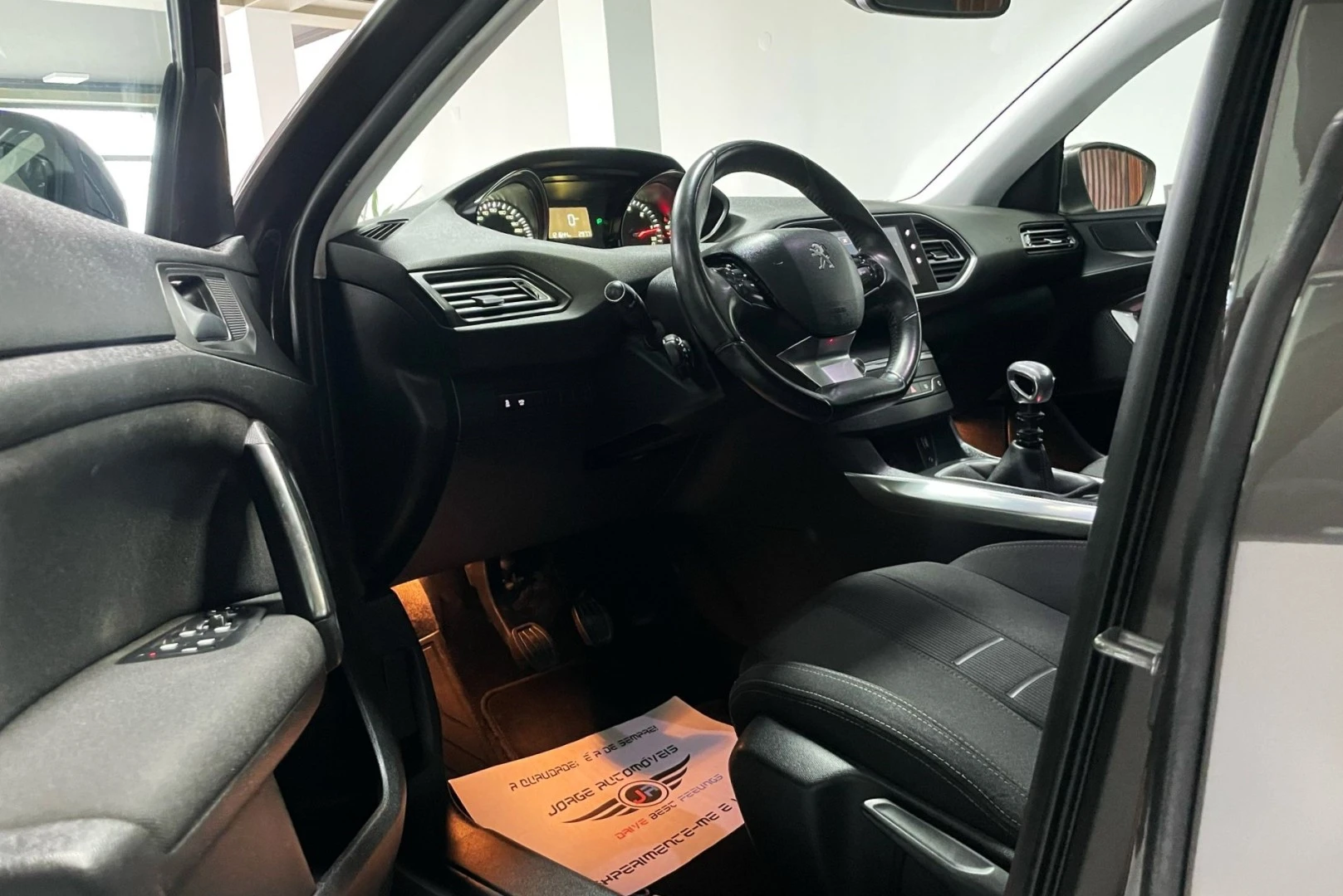 Peugeot 308 1.6 e-HDi Allure