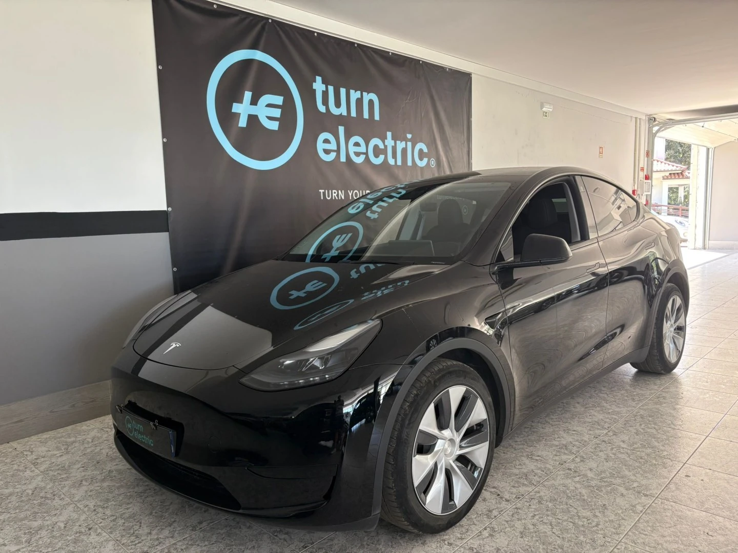 Tesla Model Y RWD