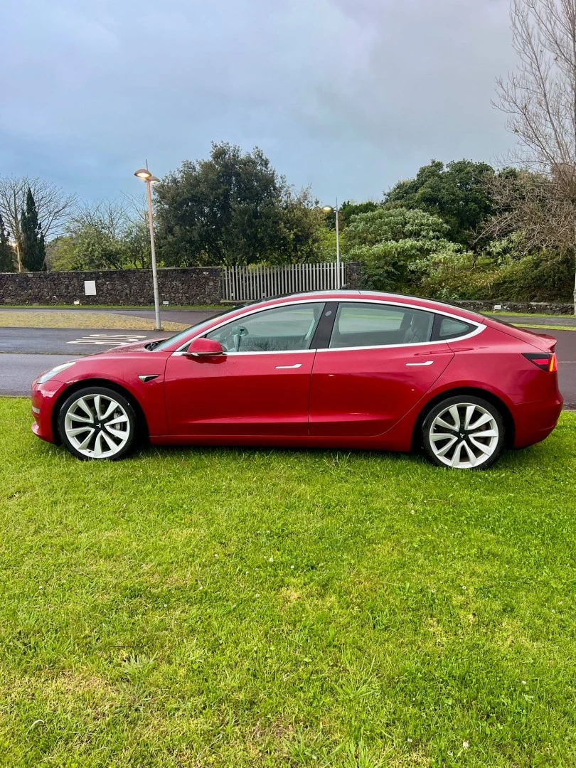 Tesla Model 3 Long-Range Dual Motor AWD