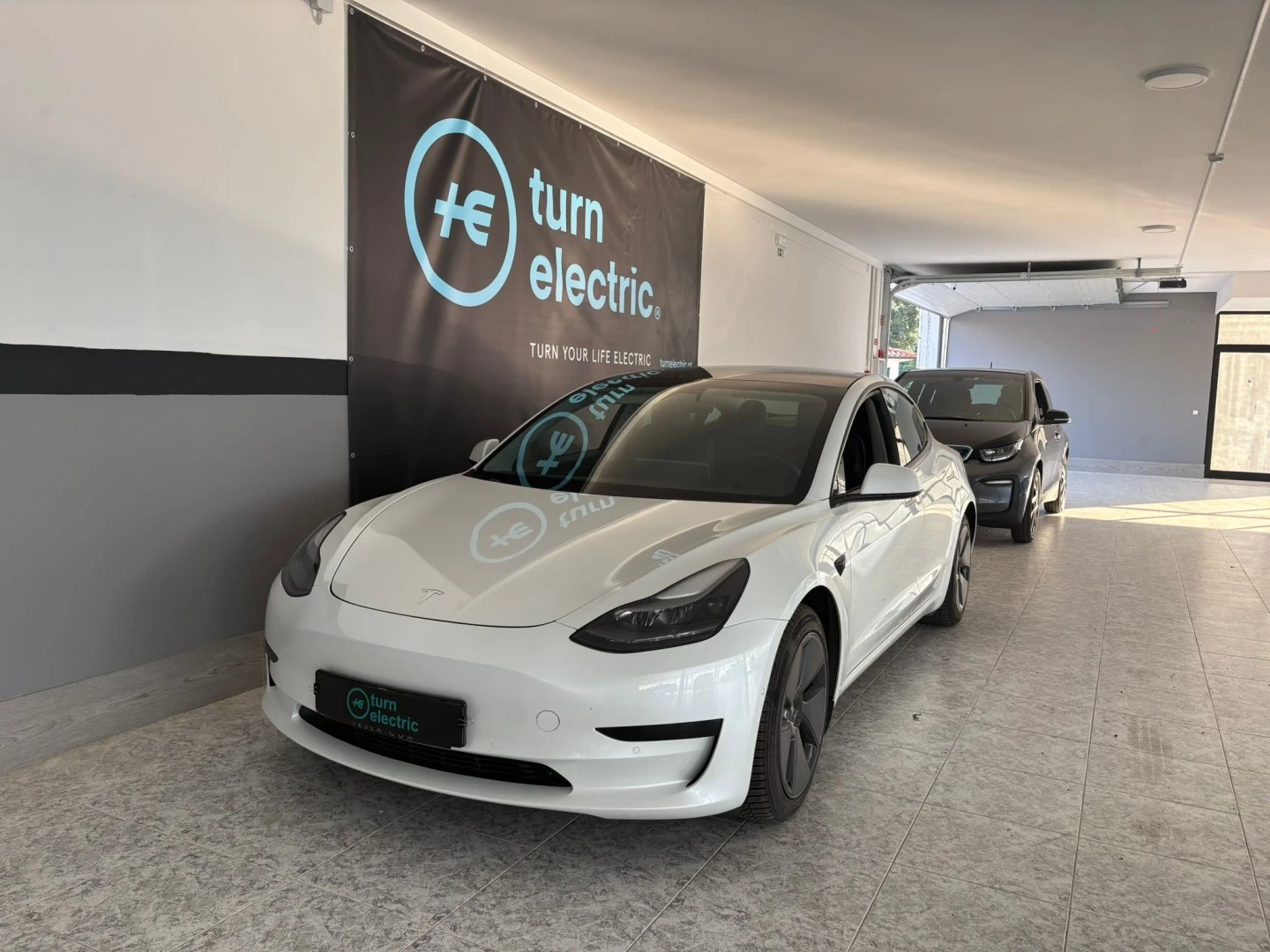 Tesla Model 3 Standard Range Plus RWD