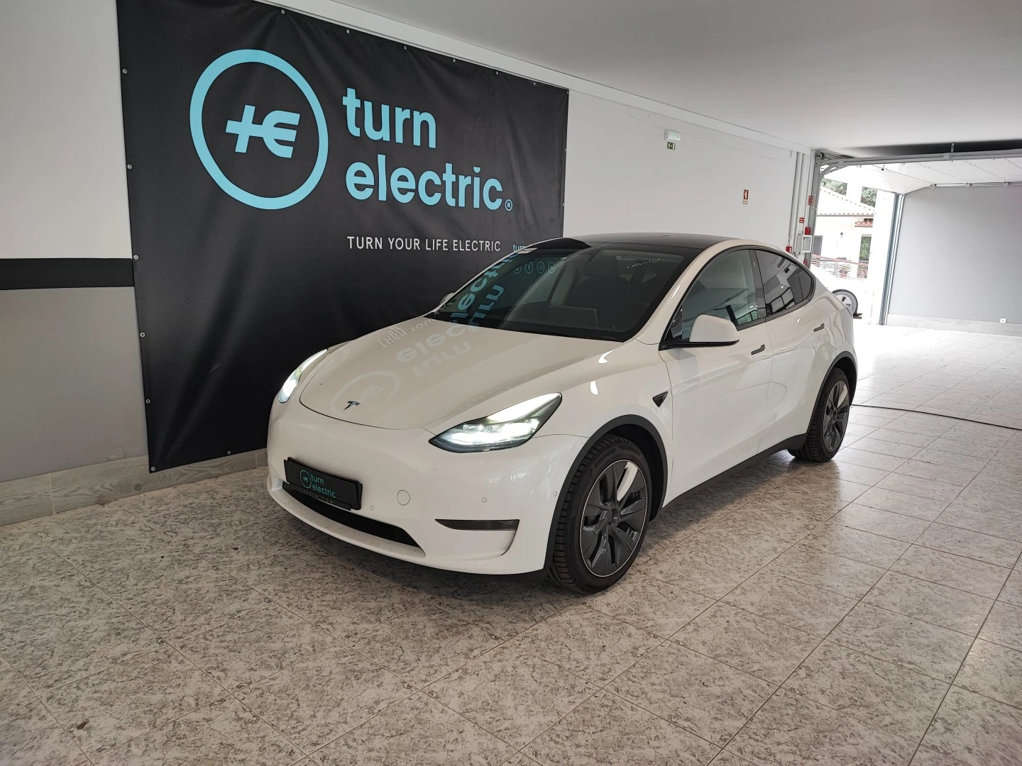 Tesla Model Y Long Range Tração Integral
