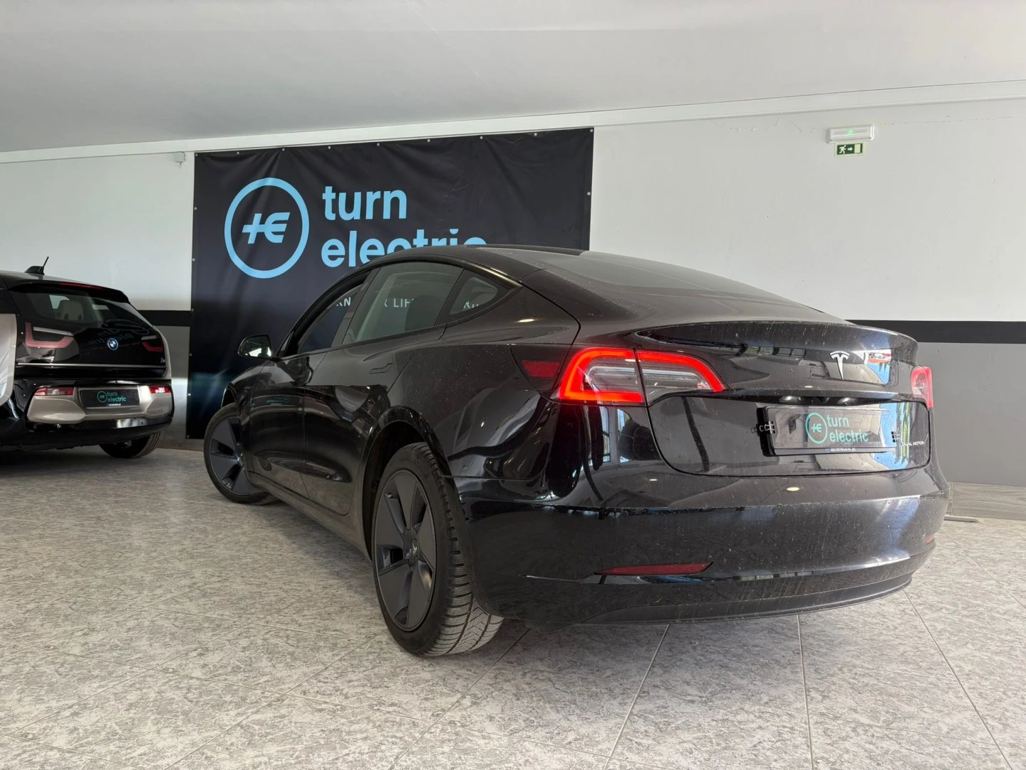 Tesla Model 3 Long Range AWD Dual Motor