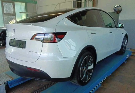 Tesla Model Y Long Range Tração Integral