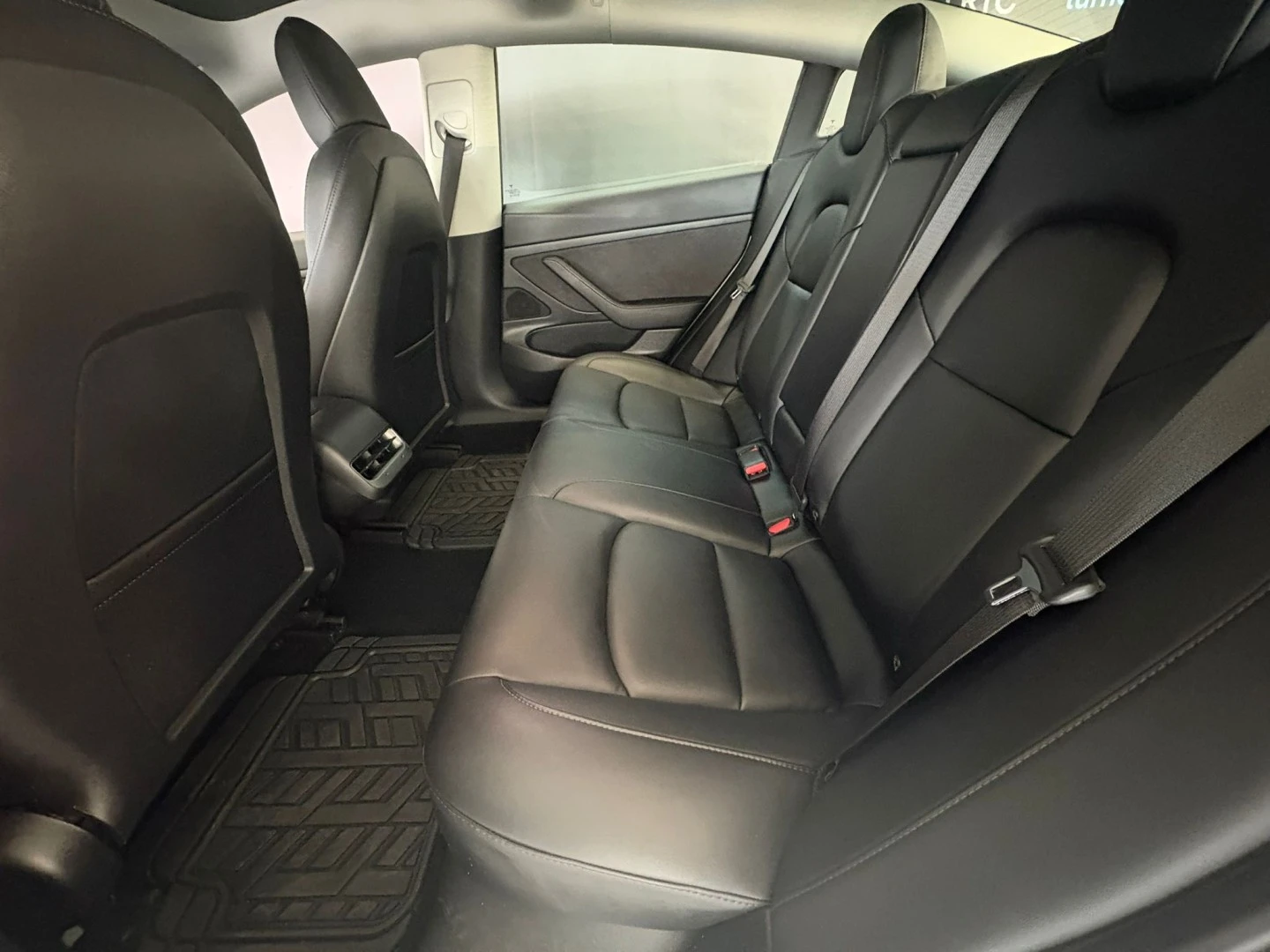 Tesla Model 3 Standard Range Plus RWD