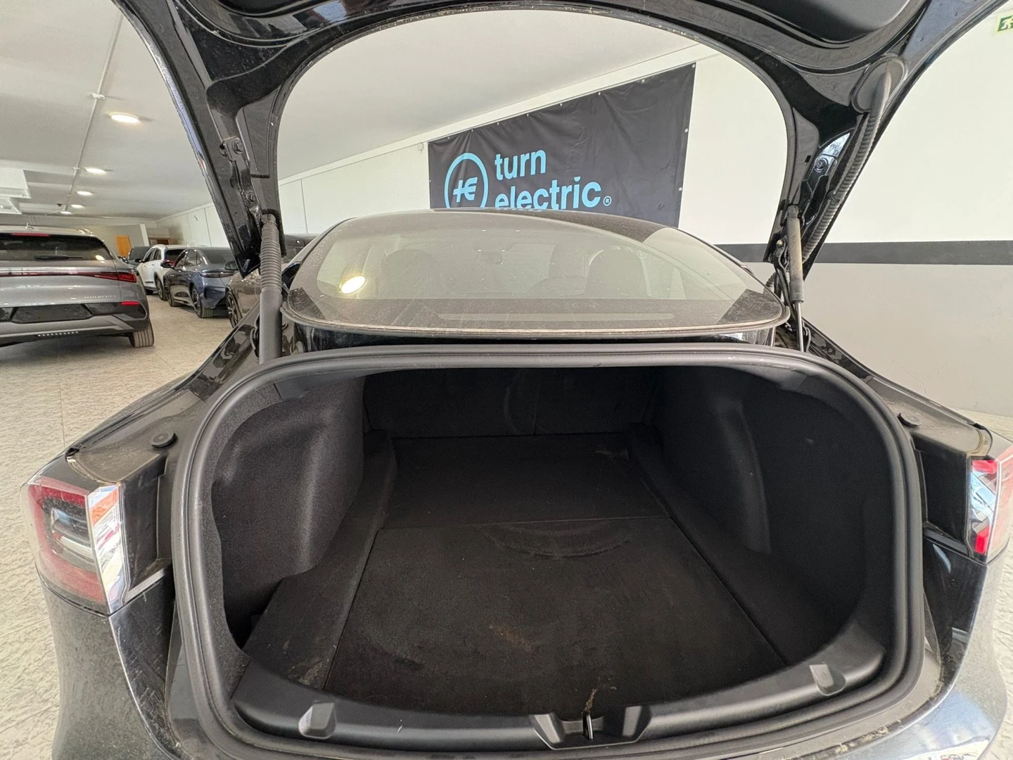 Tesla Model 3 Long Range AWD Dual Motor