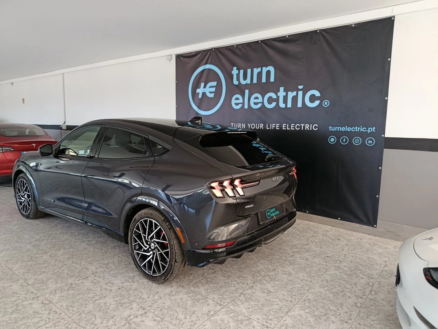 Ford Mustang Mach-E 98.7 kWh GT AWD