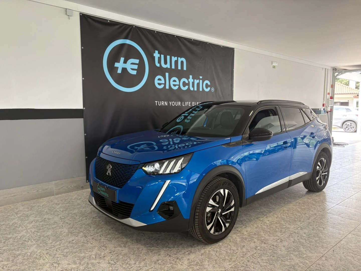 Peugeot e-2008 50 kWh GT