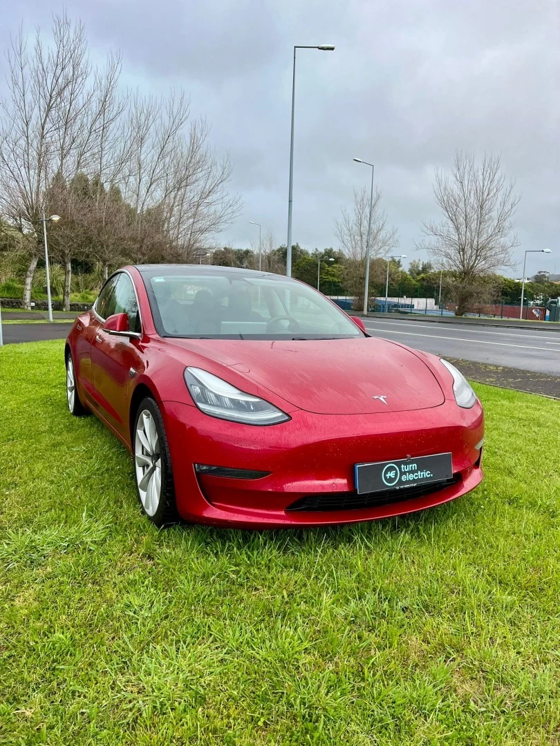 Tesla Model 3 Long-Range Dual Motor AWD