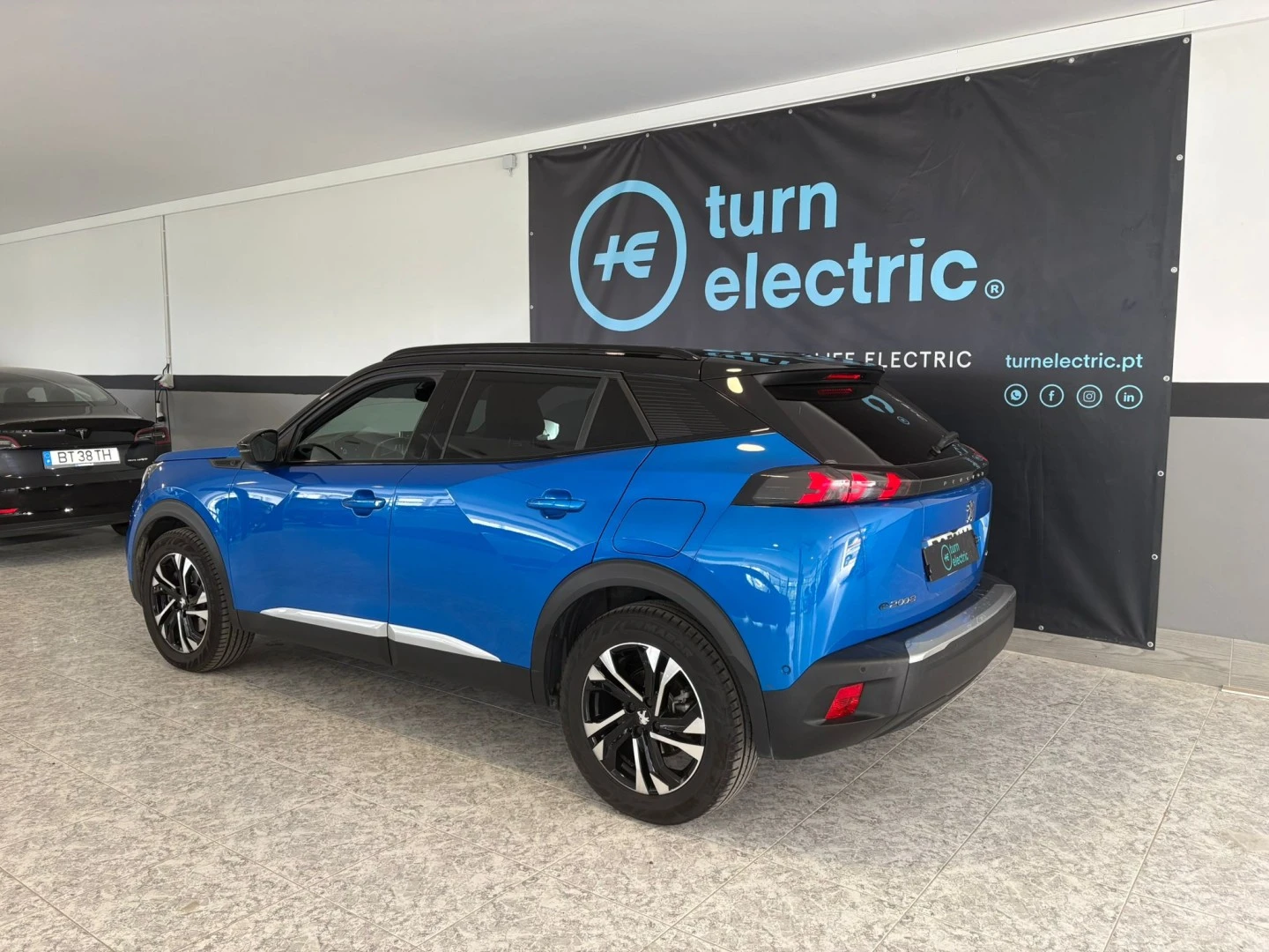 Peugeot e-2008 50 kWh GT