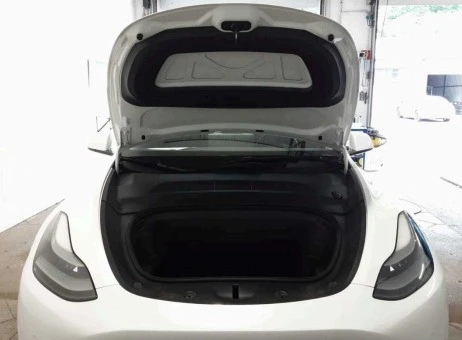 Tesla Model Y Performance Dual Motor AWD