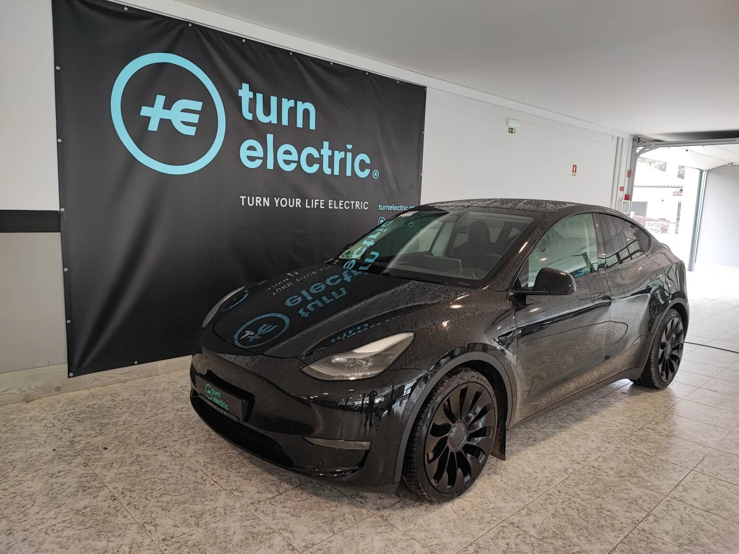 Tesla Model Y Performance Dual Motor AWD