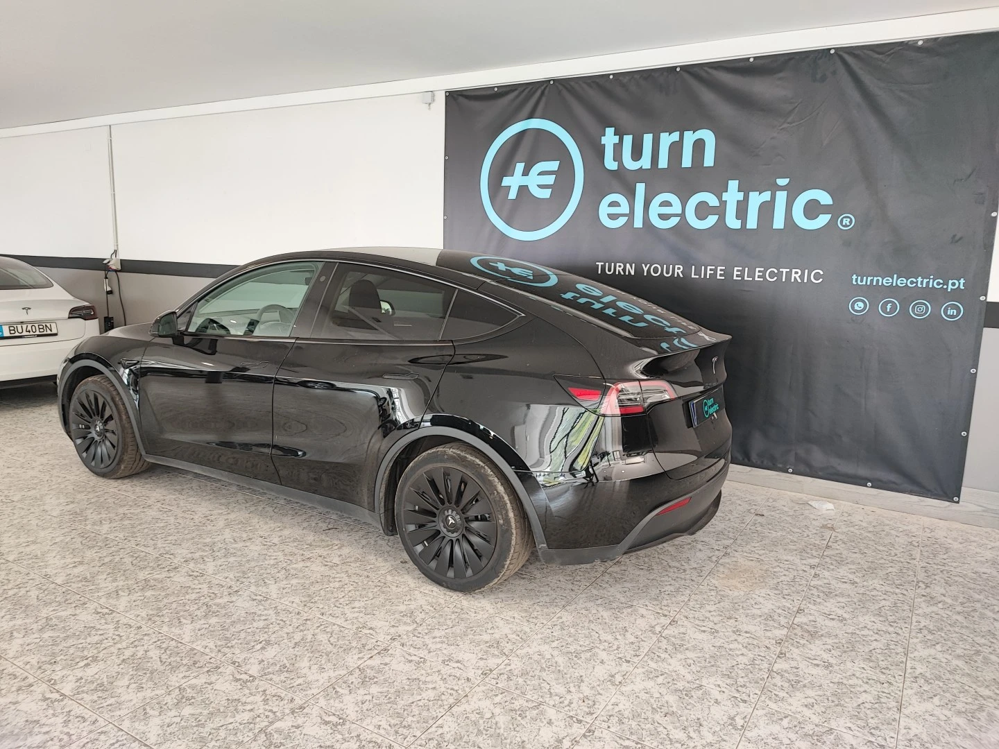 Tesla Model Y RWD