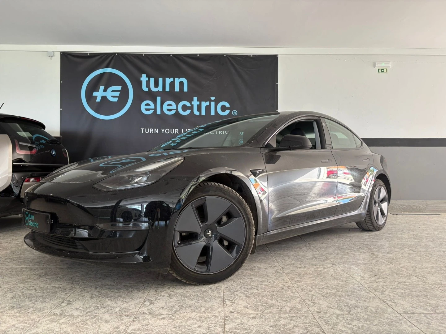 Tesla Model 3 Long Range AWD Dual Motor