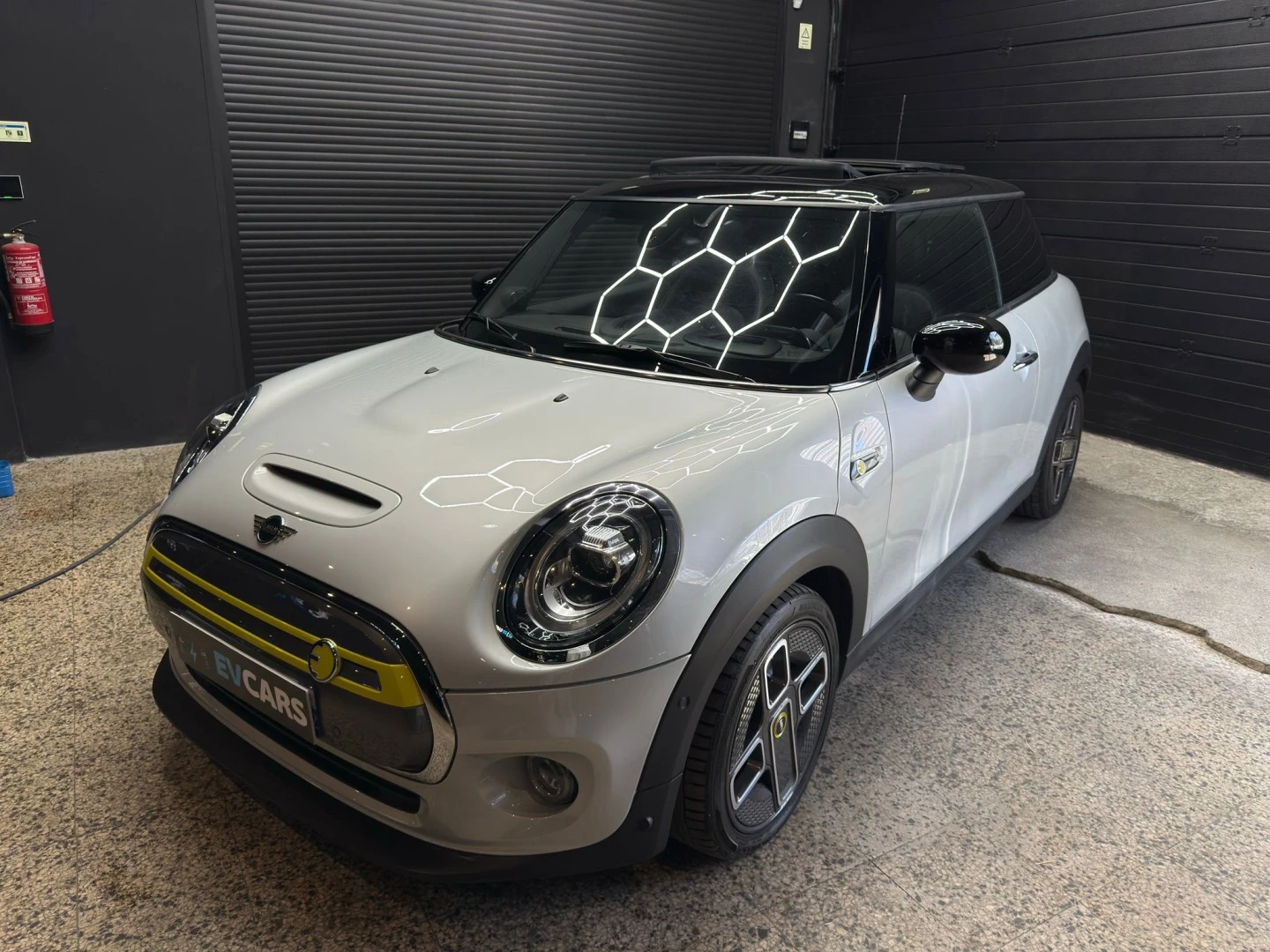 MINI 3 Portas 3 Portas Cooper SE Premium P. Yours