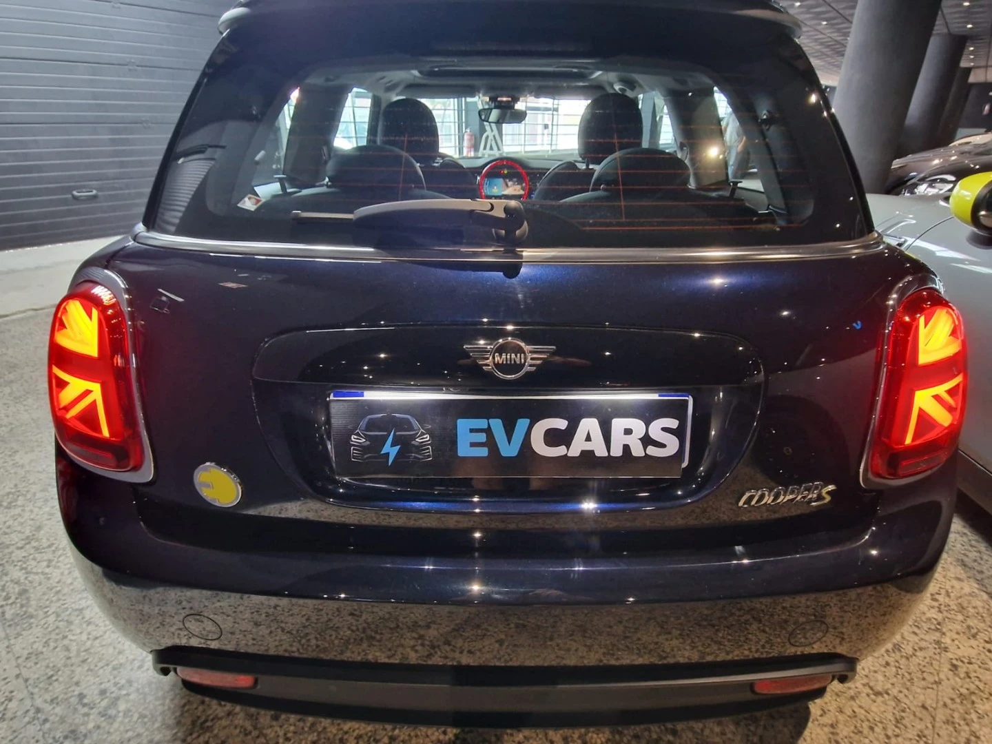 MINI 3 Portas Cooper SE Camden Edition