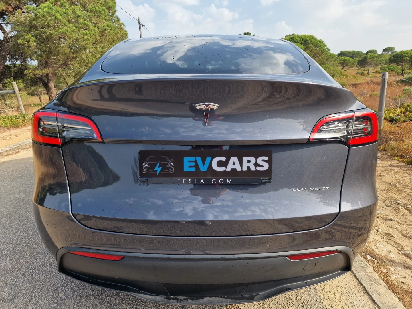 Tesla Model Y Long Range Dual Motor AWD