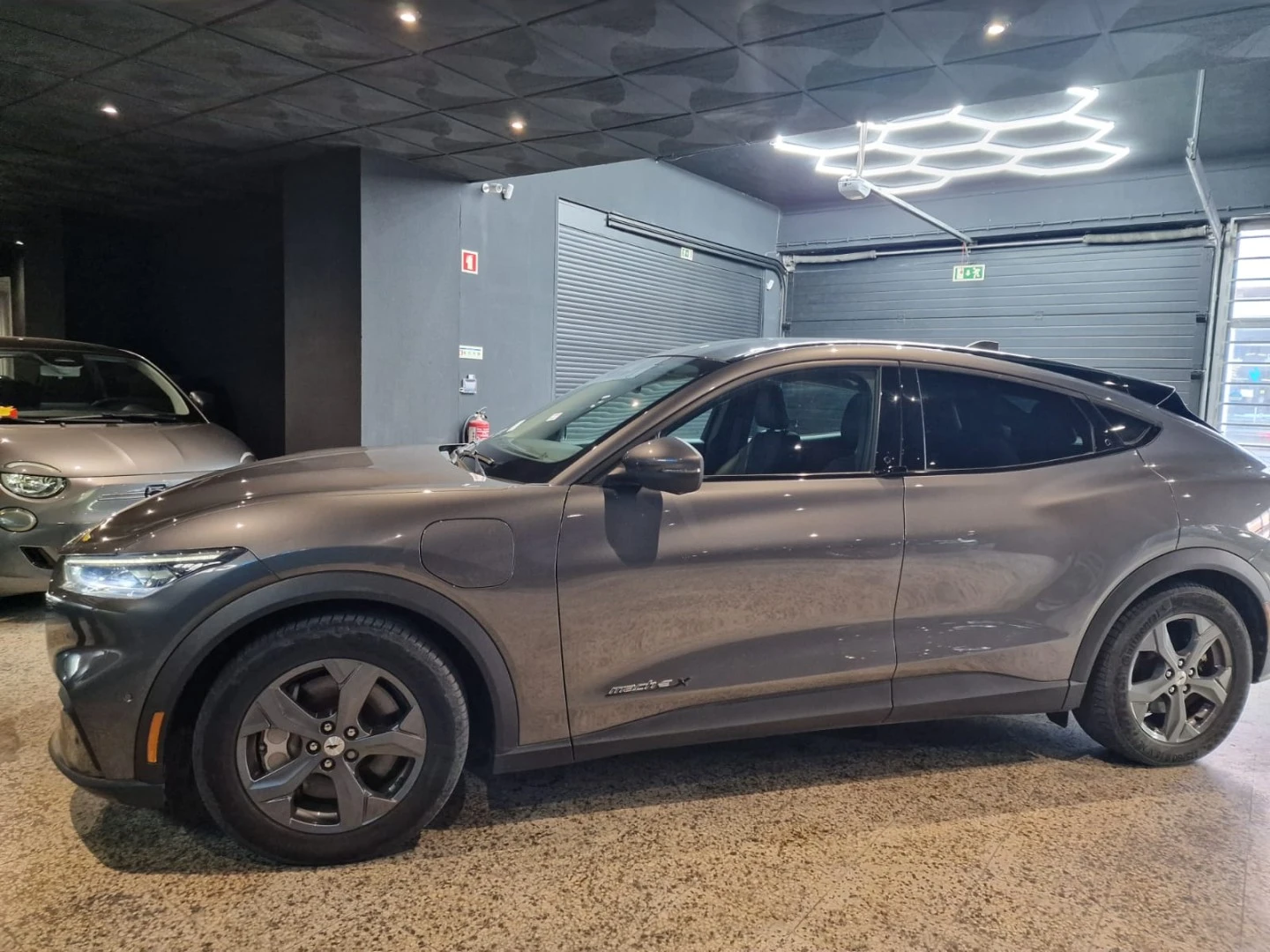 Ford Mustang Mach-E Alargada