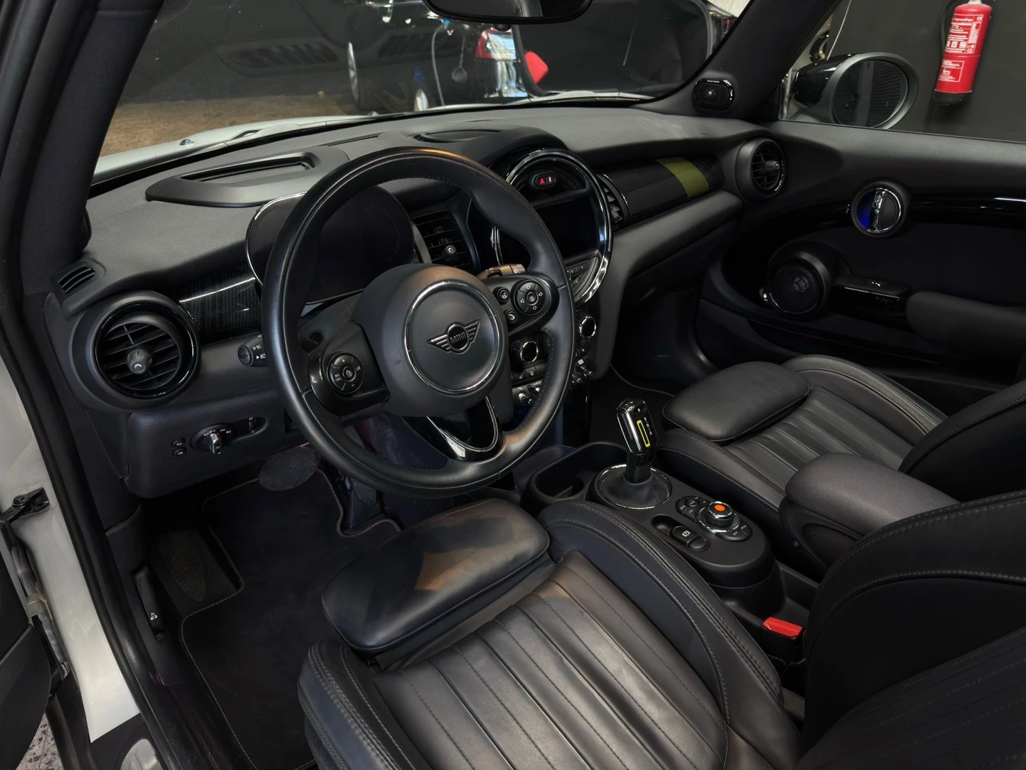 MINI 3 Portas 3 Portas Cooper SE Premium P. Yours