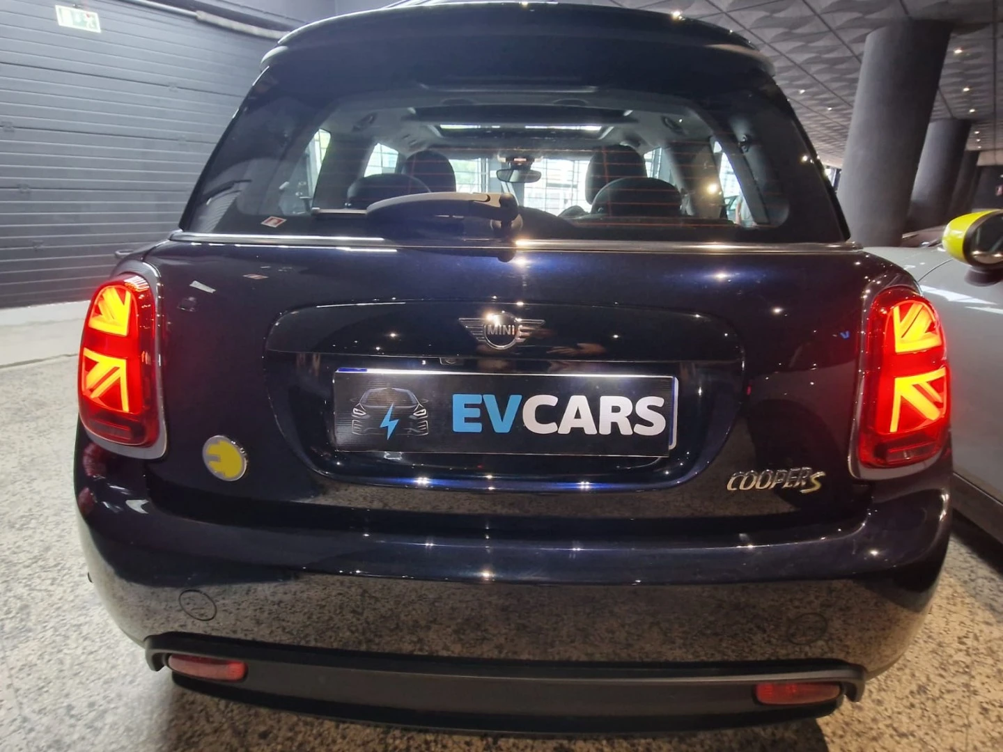 MINI 3 Portas Cooper SE Camden Edition