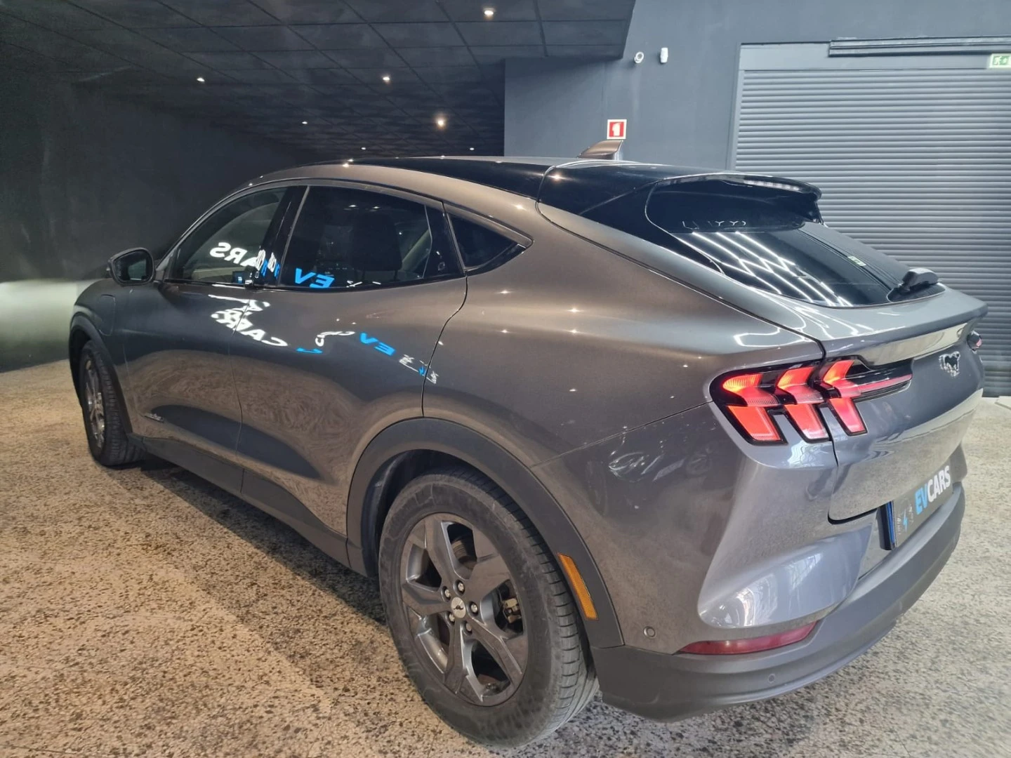 Ford Mustang Mach-E Alargada