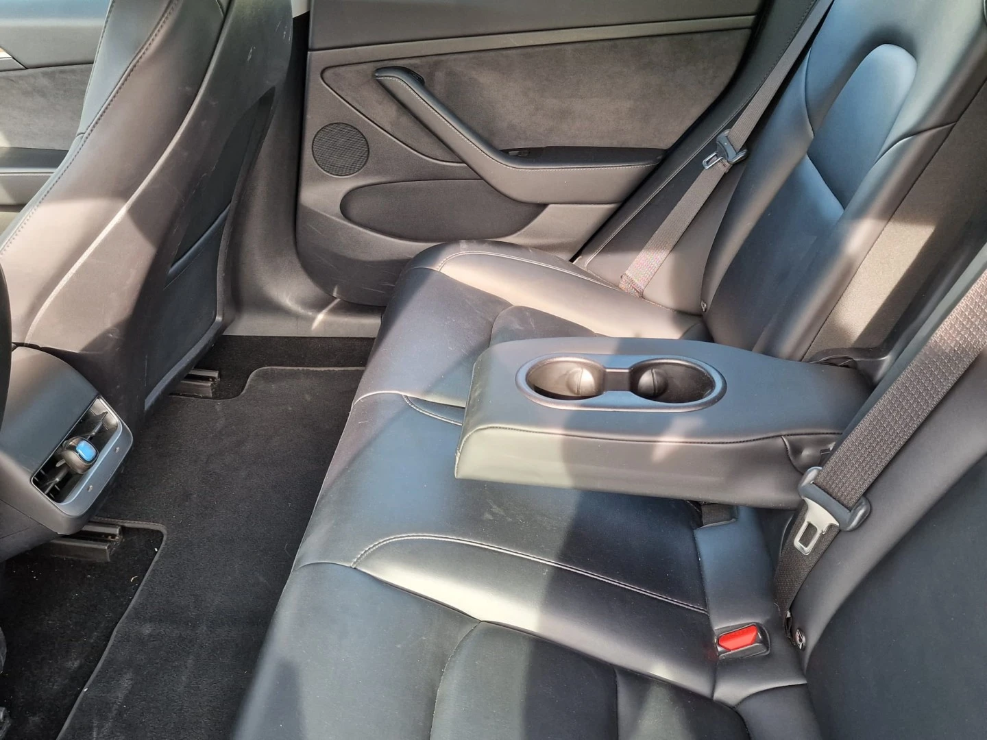 Tesla Model 3 Long Range AWD Dual Motor