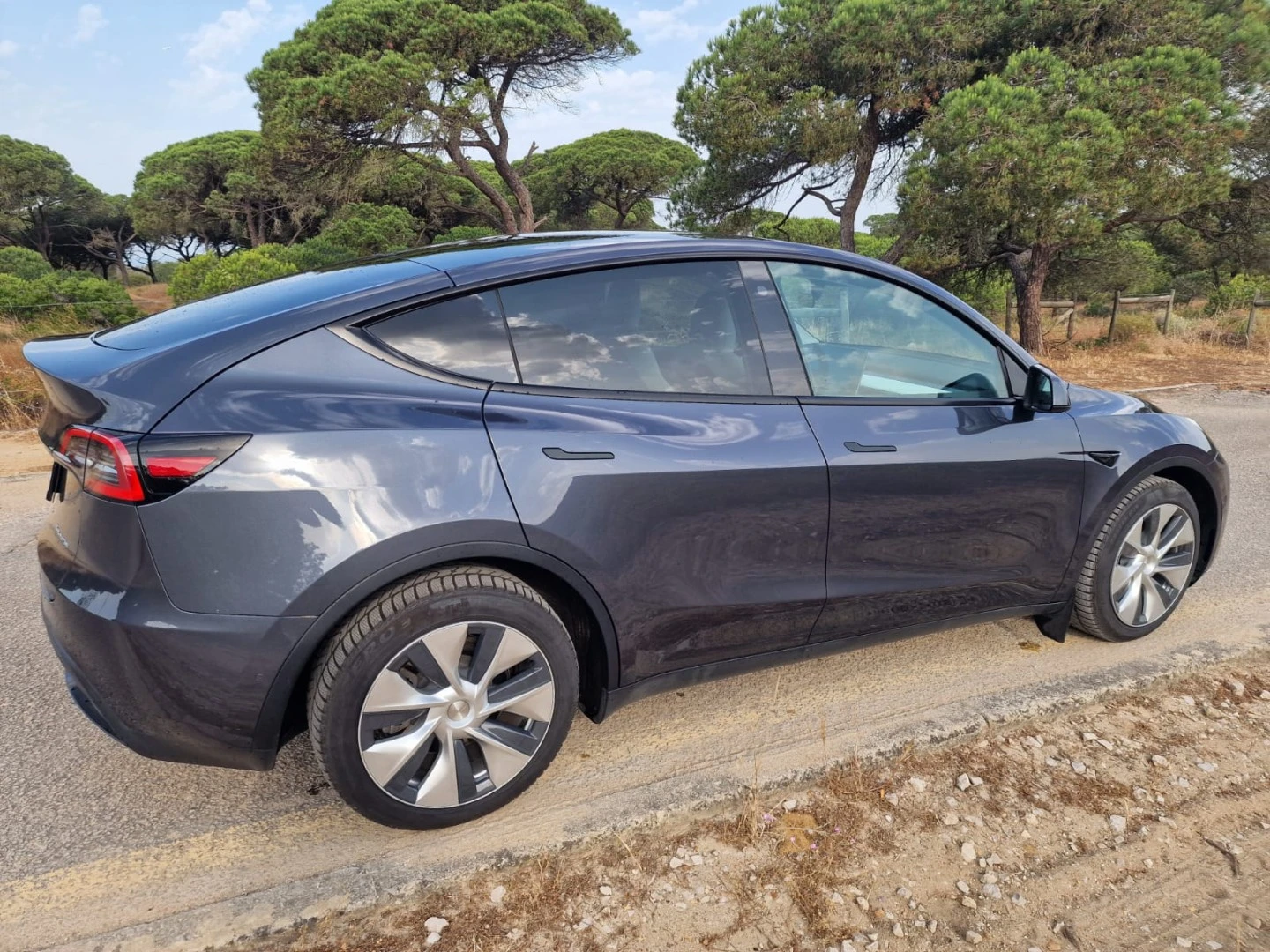 Tesla Model Y Long Range Dual Motor AWD