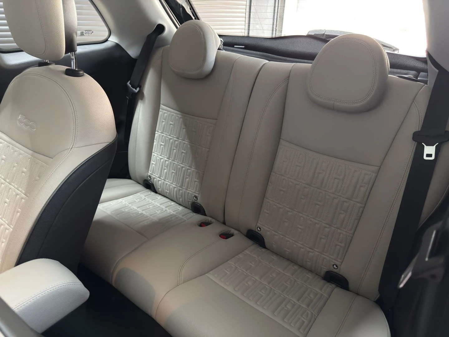 Fiat 500e La Prima