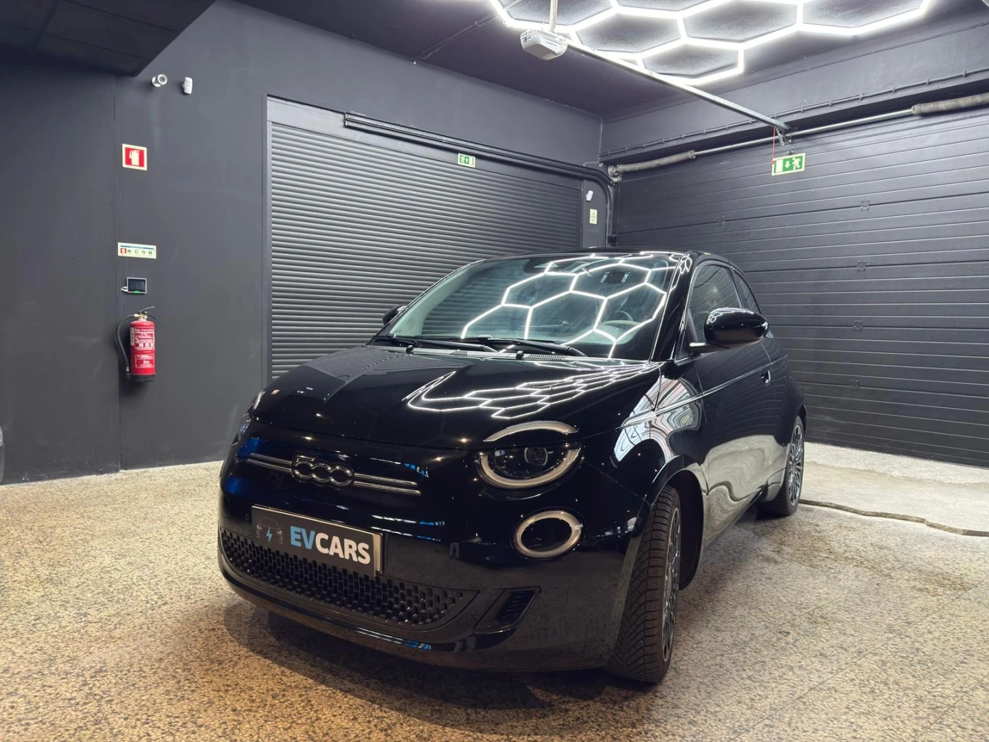 Fiat 500e La Prima