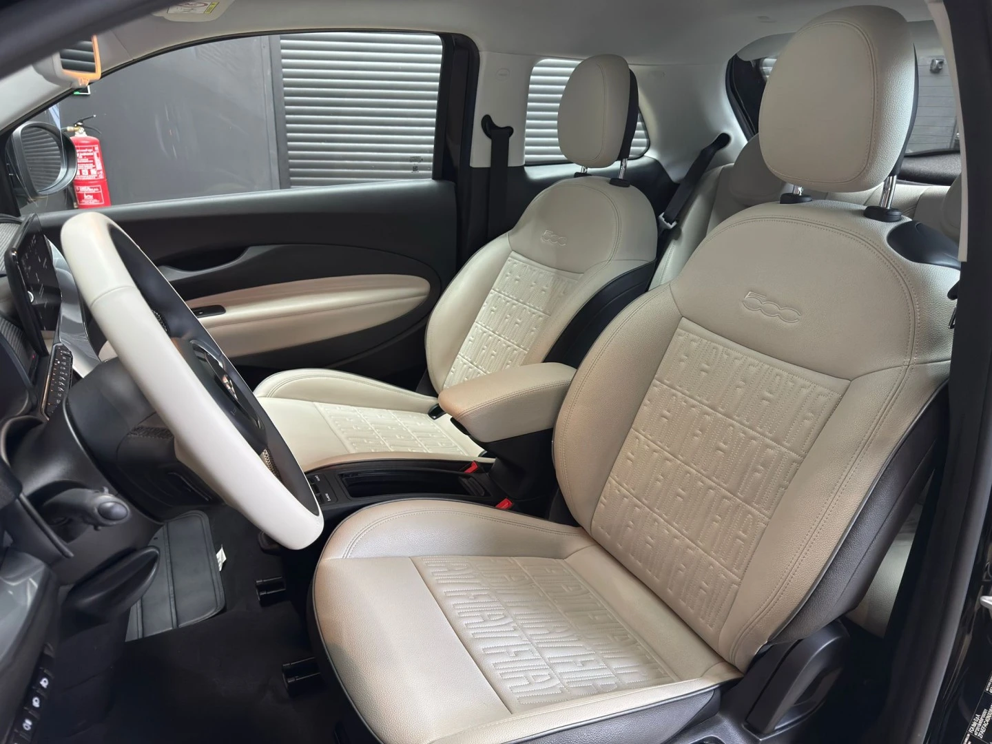 Fiat 500e La Prima