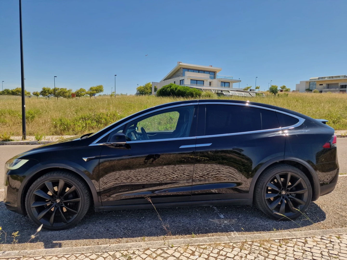 Tesla Model X Long Range