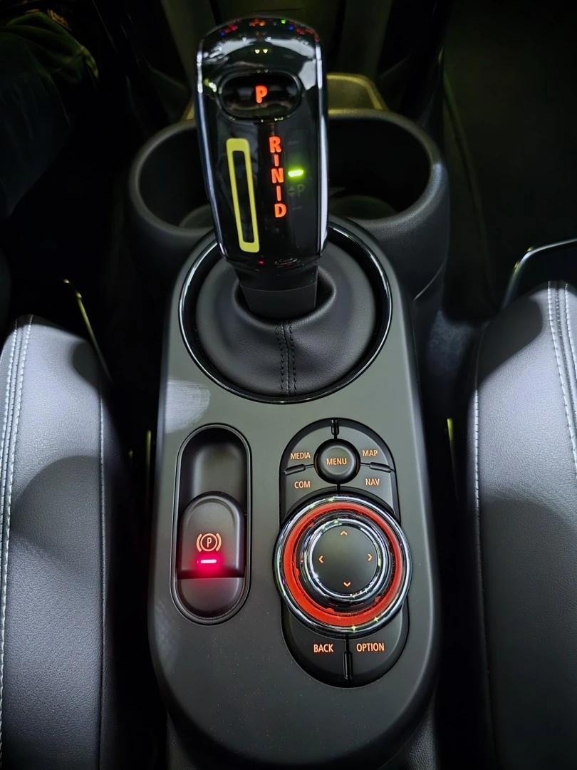 MINI 3 Portas Cooper SE