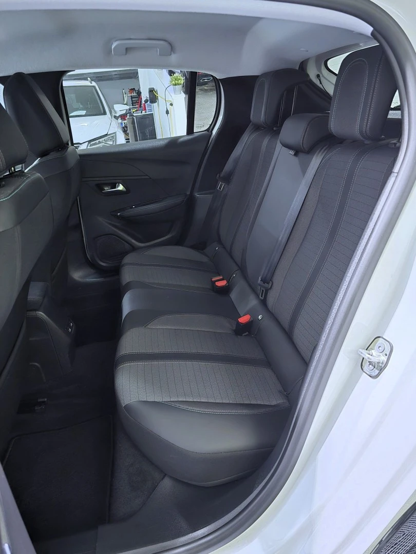 Peugeot e-208 50 kWh Allure Pack
