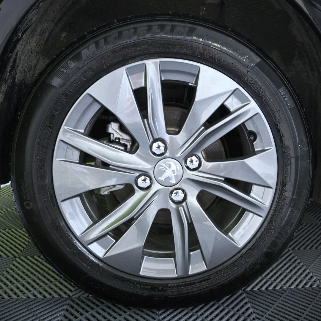 Peugeot e-208 50 kWh Allure Pack