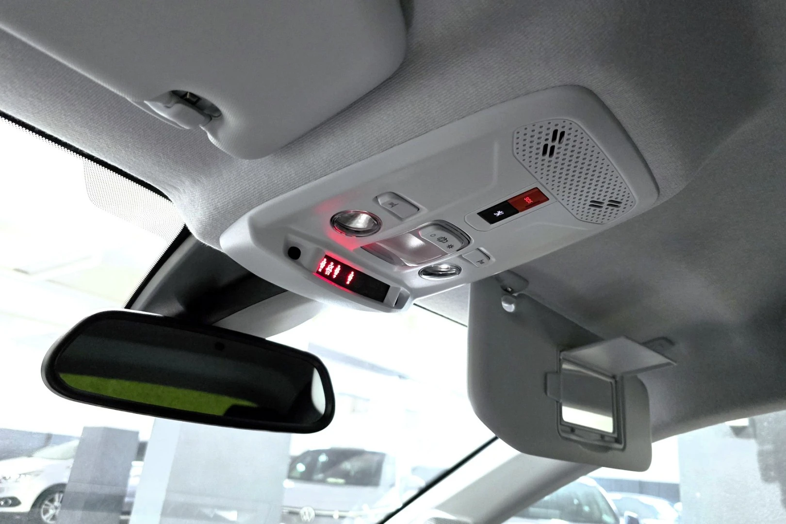 Peugeot e-208 50 kWh Allure Pack