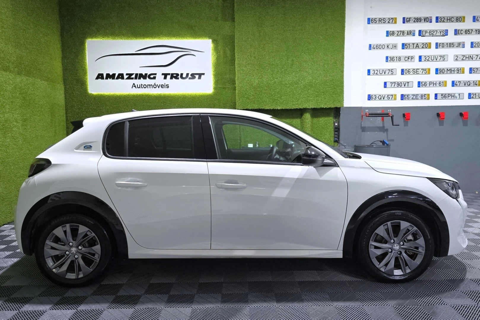 Peugeot e-208 50 kWh Allure Pack