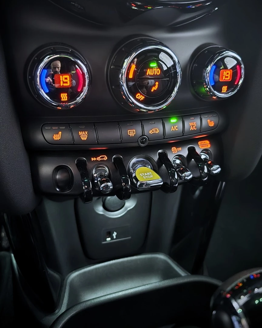 MINI 3 Portas Cooper SE