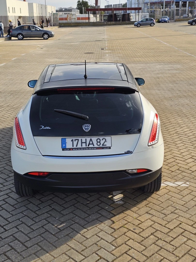 Lancia Delta 1.6 M-Jet Platino