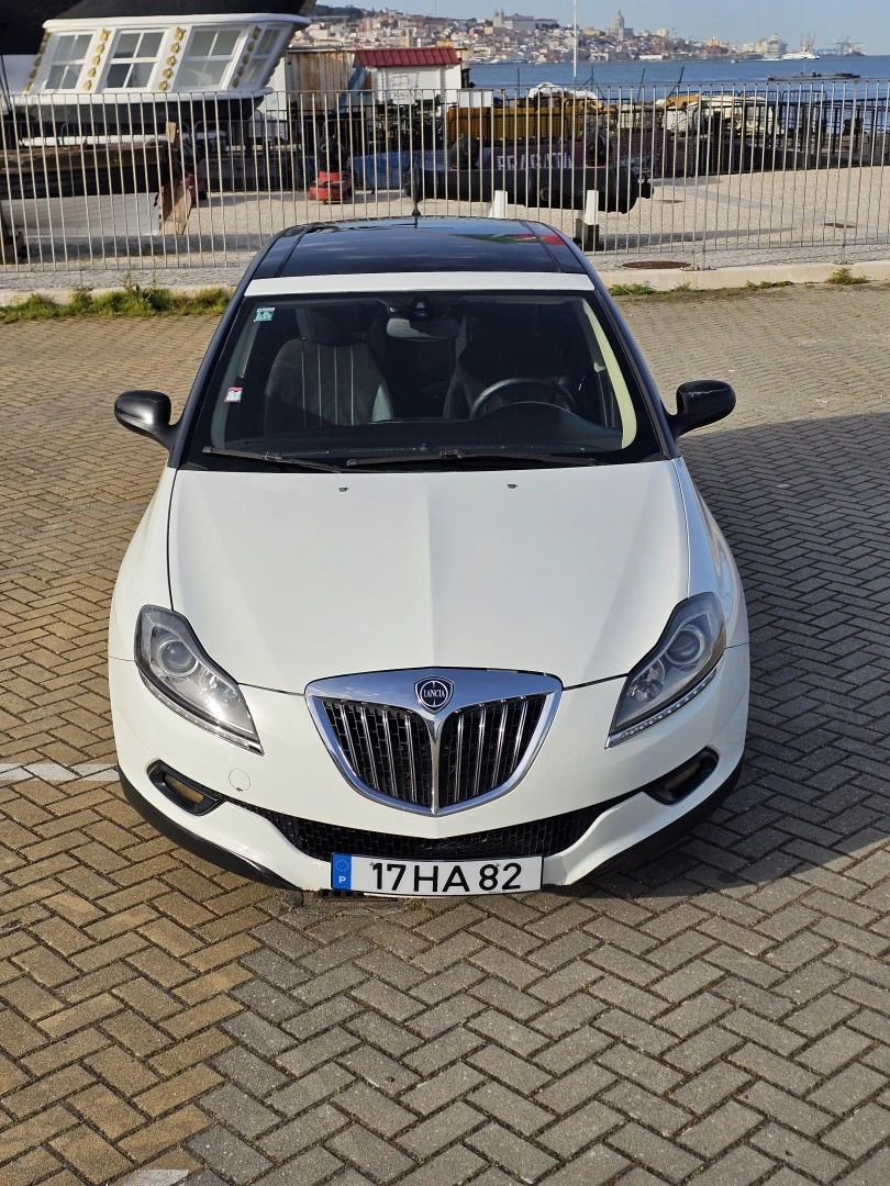 Lancia Delta 1.6 M-Jet Platino
