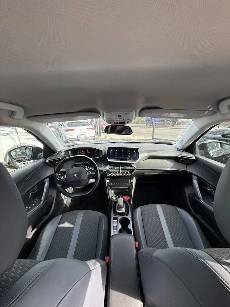 Peugeot e-2008 50 kWh Allure Pack